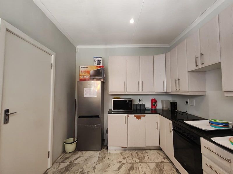 Prime Commercial Investment Opportunity, Somerset West - Photo 5