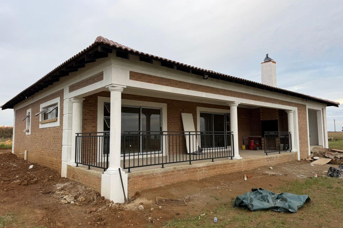 OFF-GRID LIVING ON THE BANKS OF THE VAALDAM - A LIFESTYLE INVESTMENT - Photo 4