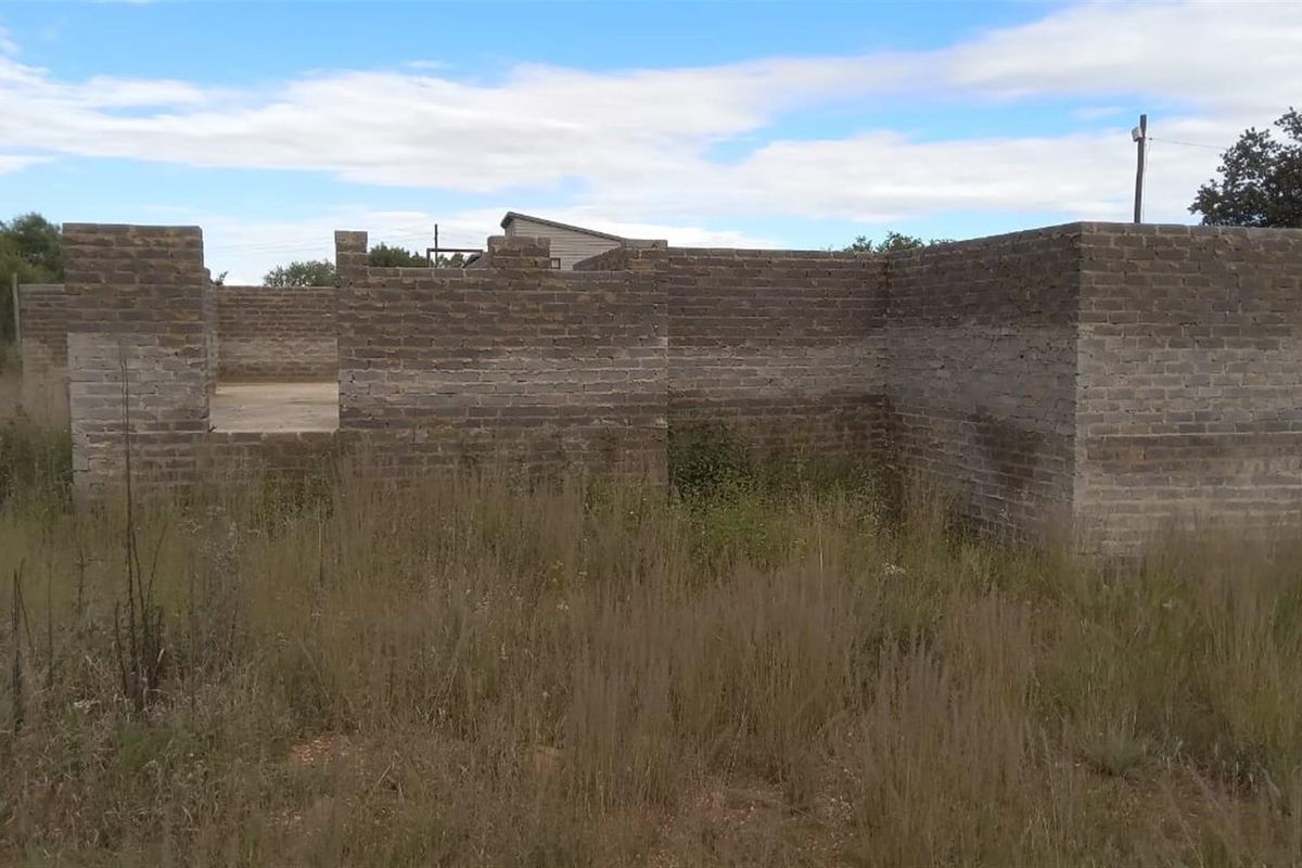 UNFINISHED GEM WITH STUNNING VIEWS - CREATE YOUR DREAM ESCAPE - Photo 2