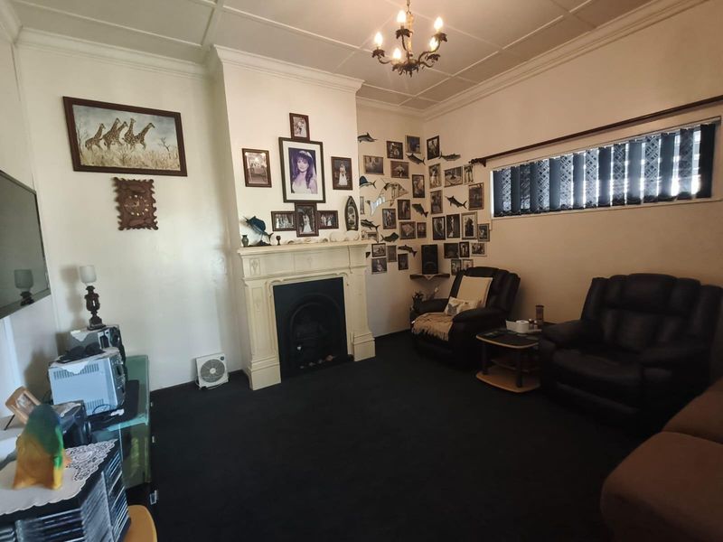 High Gate - Prestige 4 Bedroom house ( Including attached Flatlet ) - Photo 6