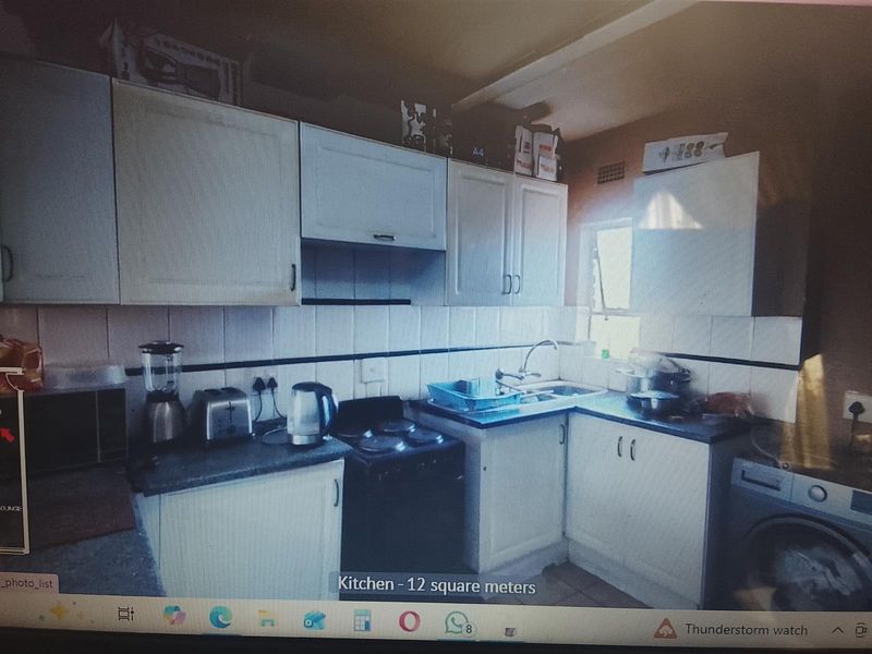 One Bedroom Apartment For Sale - Photo 2