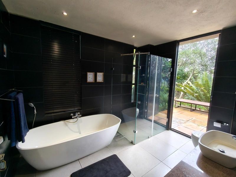 1.5 Hectare Smallholding Near Bateleur Estate, Nelspruit Rural - Photo 4