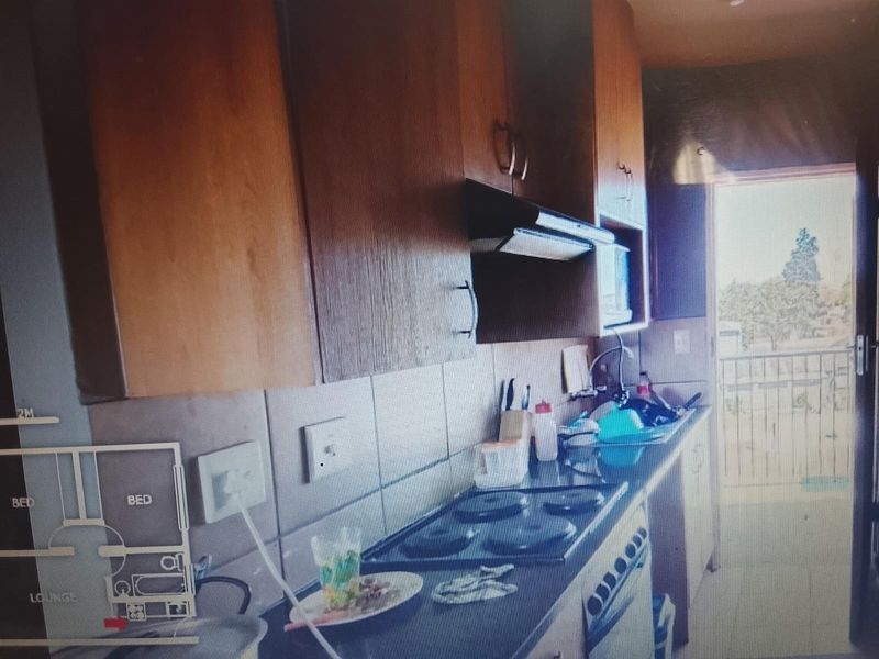 2 Bedroom Flat For Sale - Photo 2