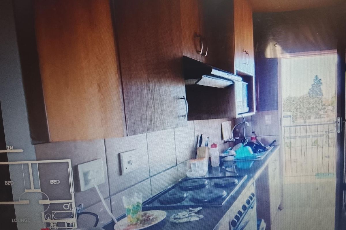 2 Bedroom Flat For Sale - Photo 2