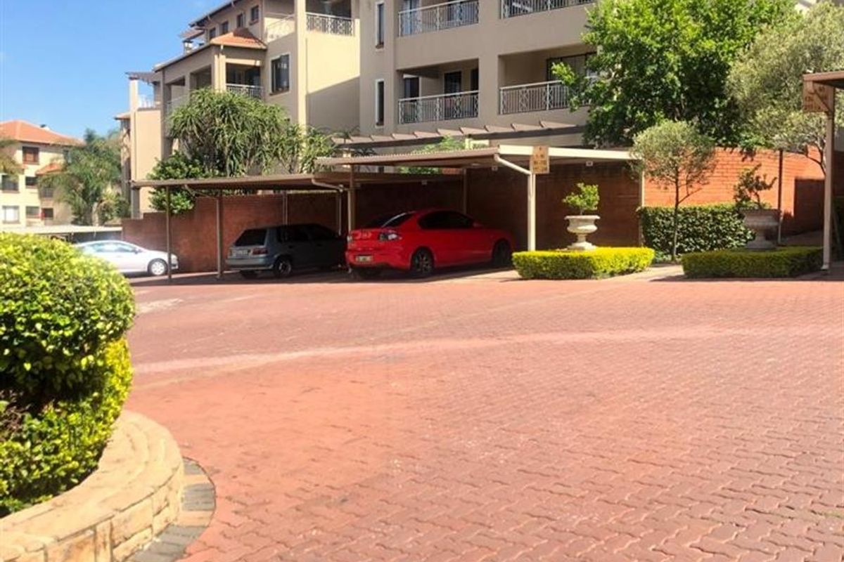 For Sale: Stylish Ground Floor Cluster in  Sunninghill Estate - Photo 4