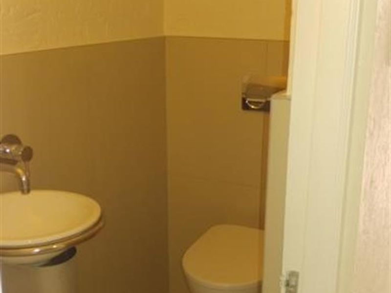 2Bed Duplex Apartment To Rent in Morningside, Sandton - Photo 10