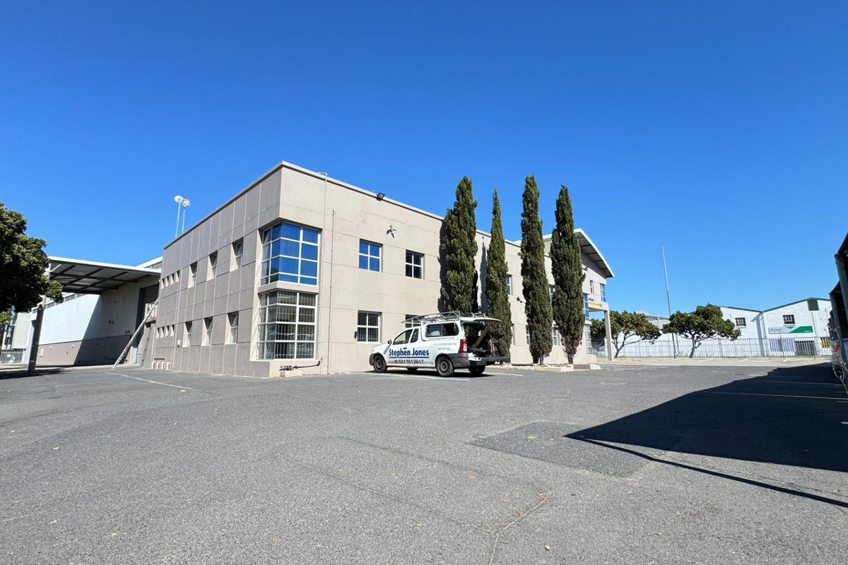3,100m2 Warehouse To Let in Montague Gardens | Prime Industrial Facility , Cape Town - Photo 4