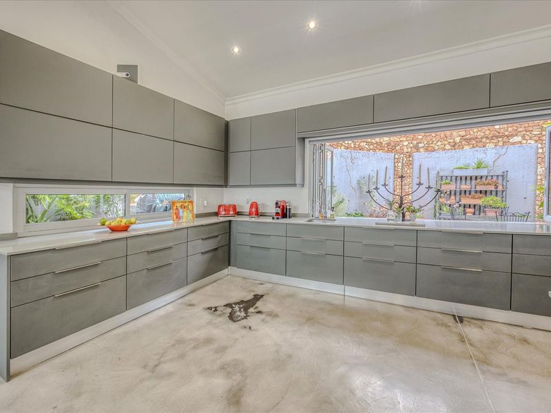 Modern Hillside Luxury with Panoramic Views - Photo 9