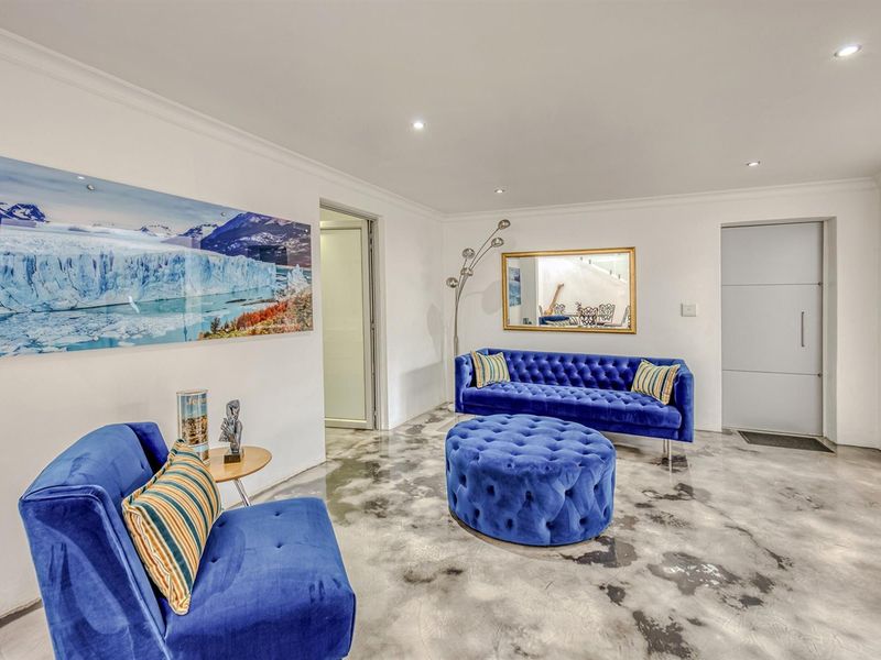 Modern Hillside Luxury with Panoramic Views - Photo 9