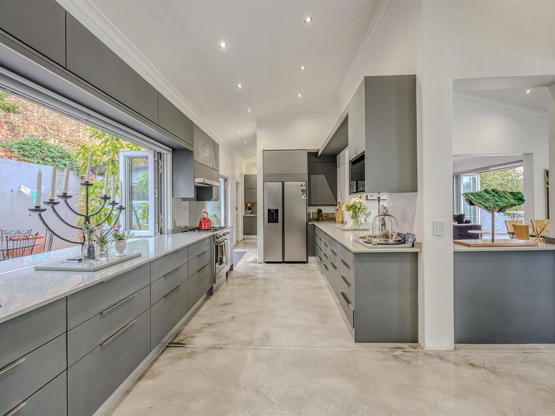 Modern Hillside Luxury with Panoramic Views - Photo 10