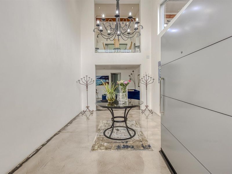 Modern Hillside Luxury with Panoramic Views - Photo 5