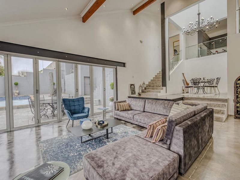 Modern Hillside Luxury with Panoramic Views - Photo 7