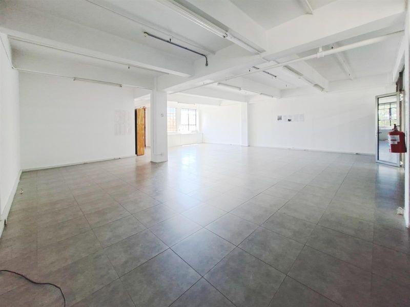 140m2 Second-Floor Office Space at Woodstock Exchange - Photo 3