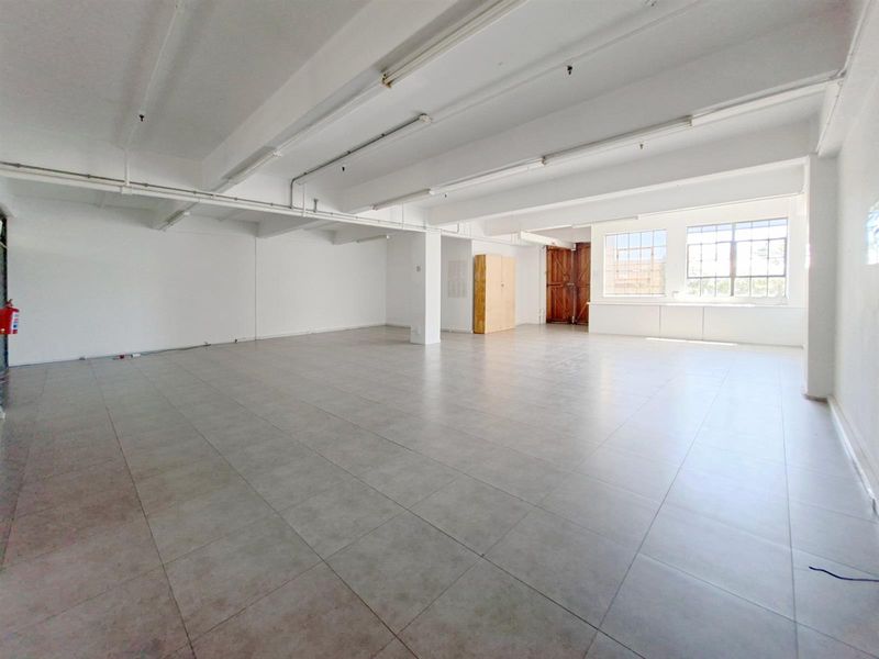 140m2 Second-Floor Office Space at Woodstock Exchange - Photo 2