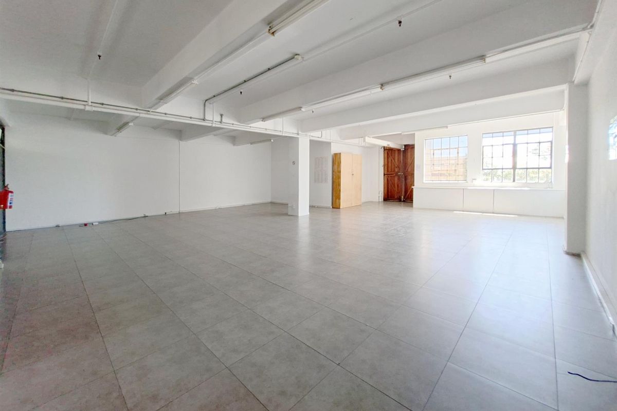 140m2 Second-Floor Office Space at Woodstock Exchange - Photo 2