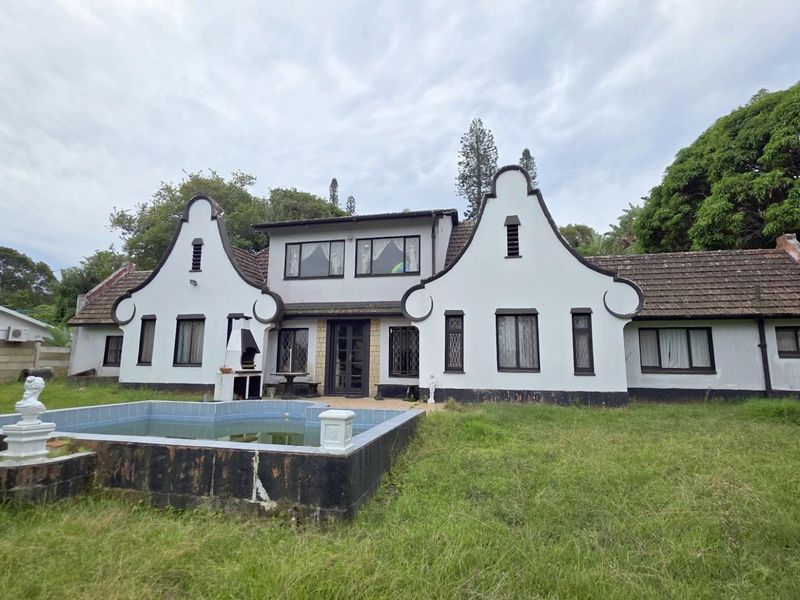 Cape Dutch Style Home For Sale in Margate with additional flatlets - Photo 1