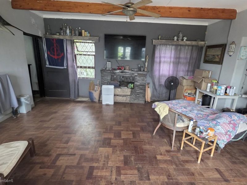 Cape Dutch Style Home For Sale in Margate with additional flatlets - Photo 7