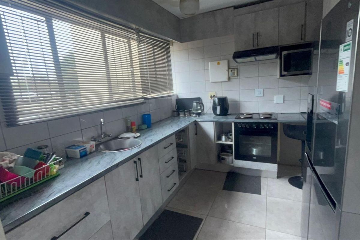 2-Bedroom Townhouse For Sale in Sasolburg Central, Sasolburg - Photo 3