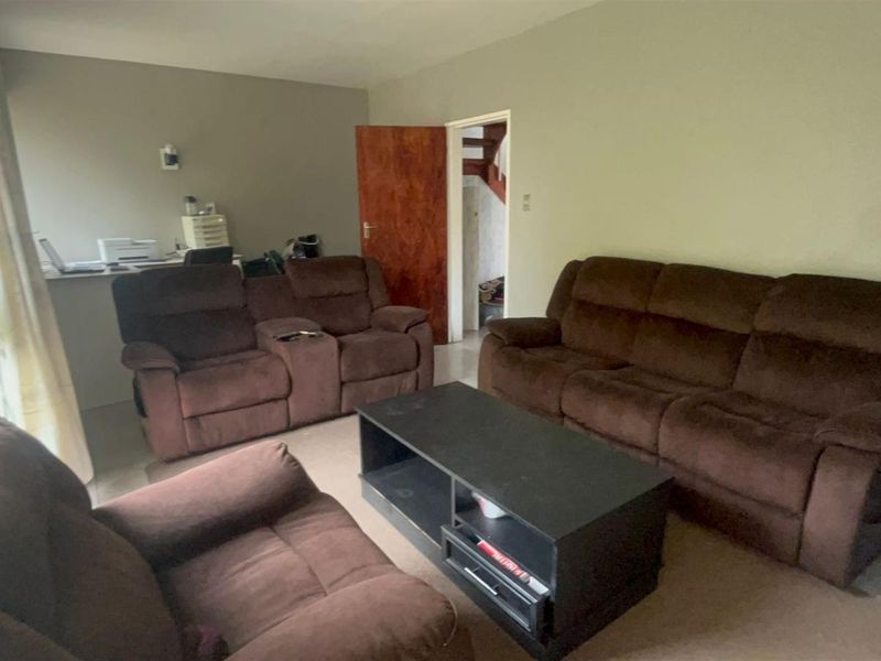 2-Bedroom Townhouse For Sale in Sasolburg Central, Sasolburg - Photo 5