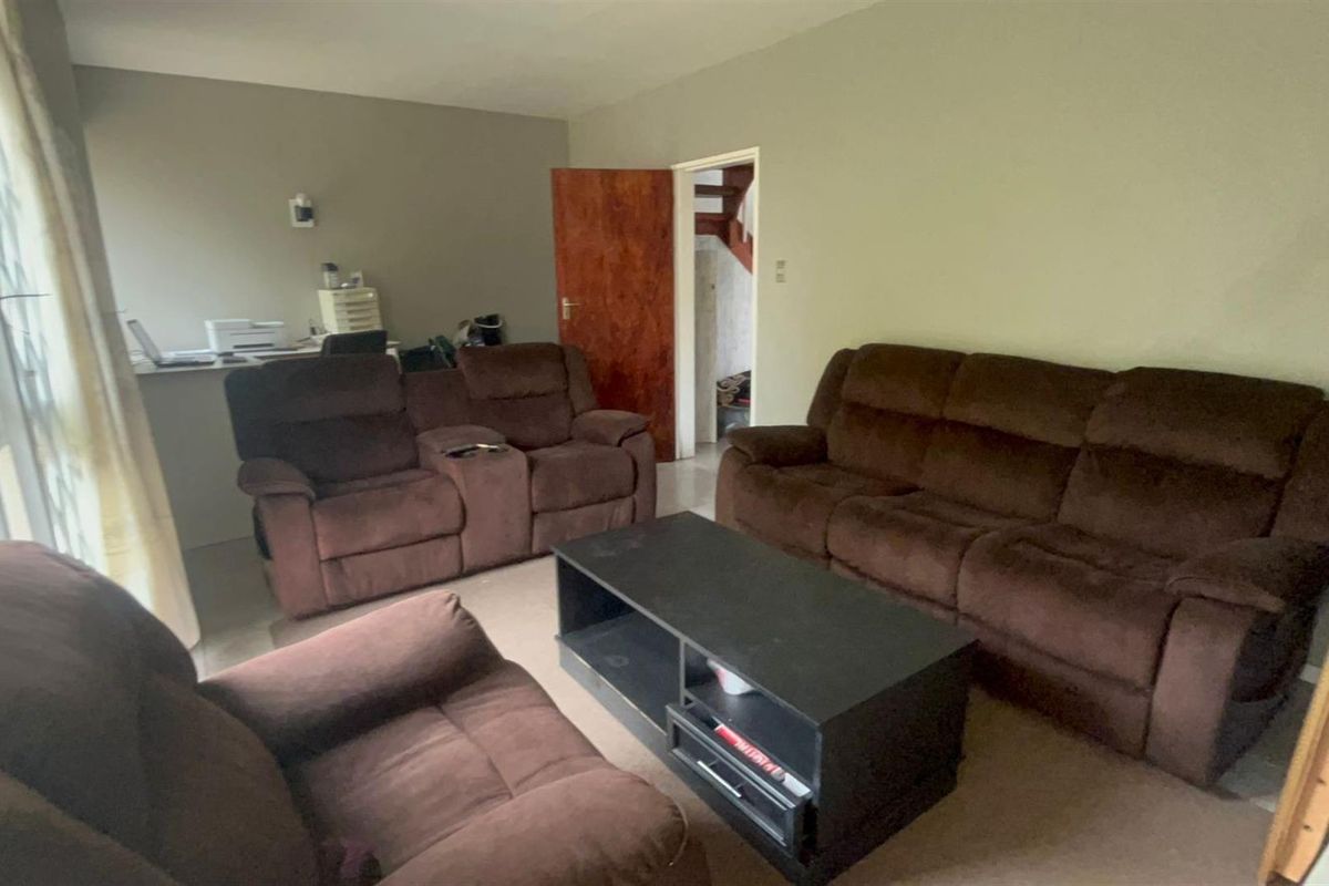 2-Bedroom Townhouse For Sale in Sasolburg Central, Sasolburg - Photo 5