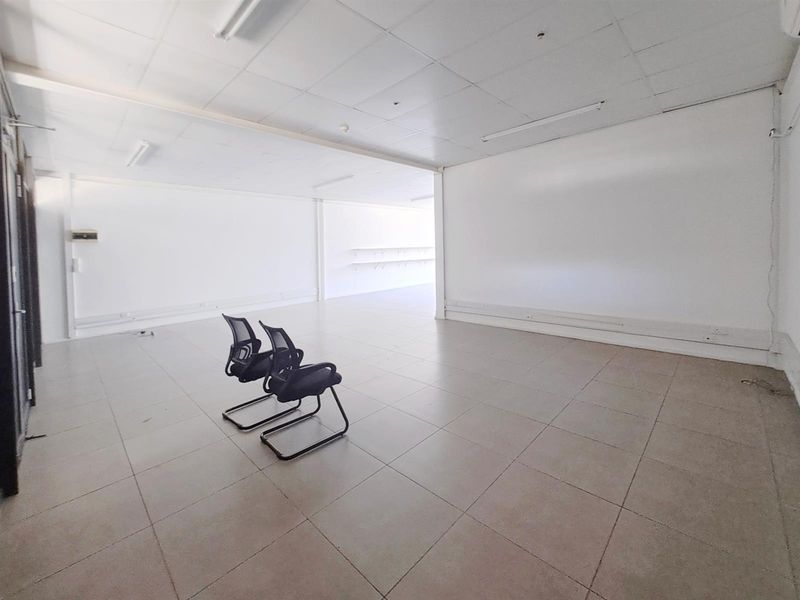 124m2 Second-Floor Office Space at Woodstock Exchange - Photo 10