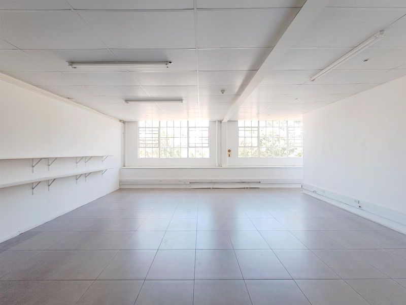 124m2 Second-Floor Office Space at Woodstock Exchange - Photo 7