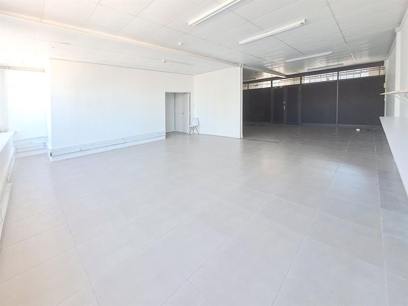 124m2 Second-Floor Office Space at Woodstock Exchange - Photo 3