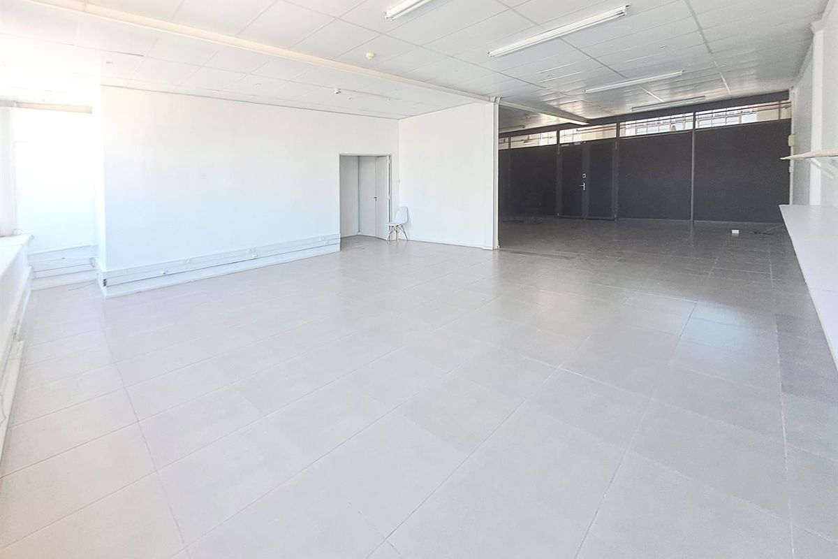 124m2 Second-Floor Office Space at Woodstock Exchange - Photo 3