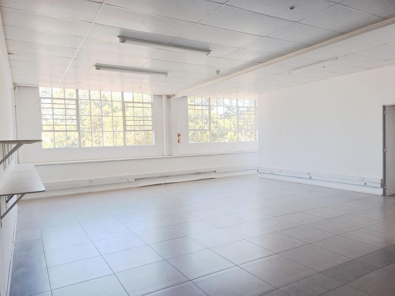 124m2 Second-Floor Office Space at Woodstock Exchange - Photo 2