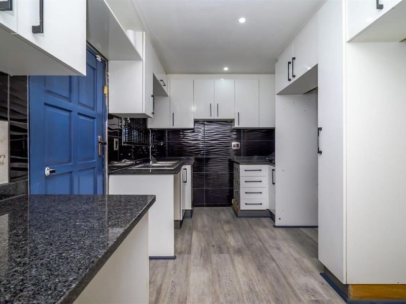 4 Bedroom Freestanding House for Sale in Rainham, Phoenix, KwaZulu Natal - Photo 10