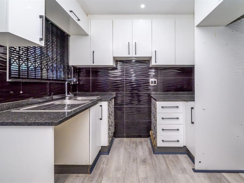 4 Bedroom Freestanding House for Sale in Rainham, Phoenix, KwaZulu Natal - Photo 7