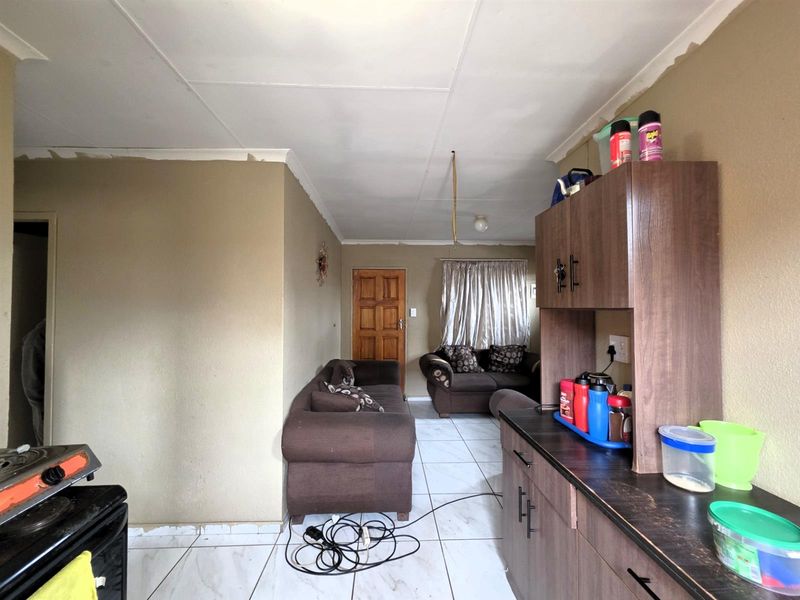 Affordable Family Home in Gem Valley, Mamelodi East - Move-In Ready - Photo 6