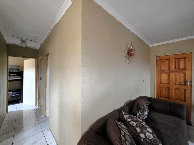 Affordable Family Home in Gem Valley, Mamelodi East - Move-In Ready - Photo 8