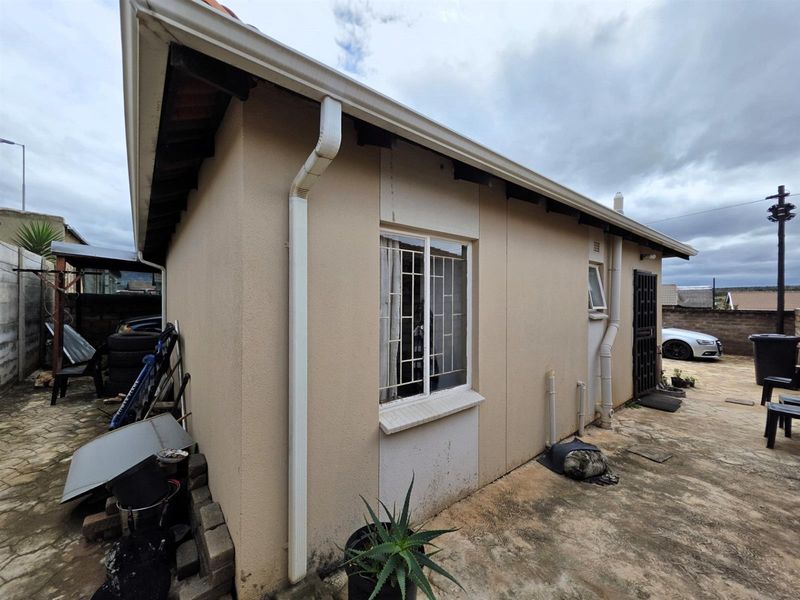 Affordable Family Home in Gem Valley, Mamelodi East - Move-In Ready - Photo 5