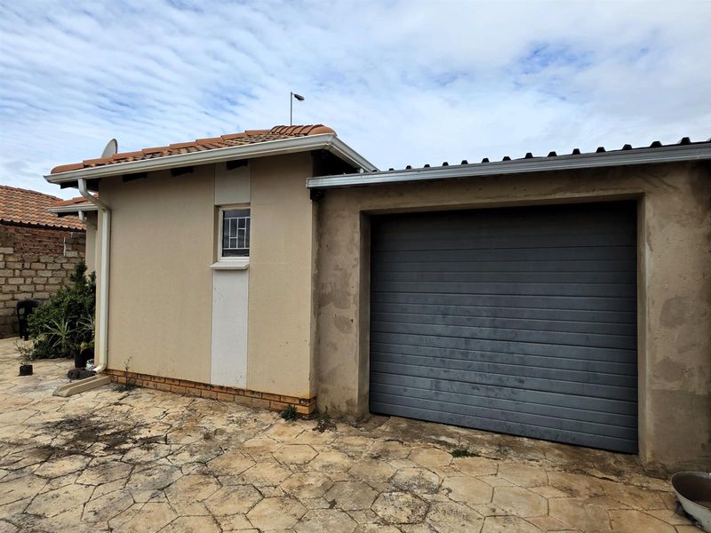 Affordable Family Home in Gem Valley, Mamelodi East - Move-In Ready - Photo 3