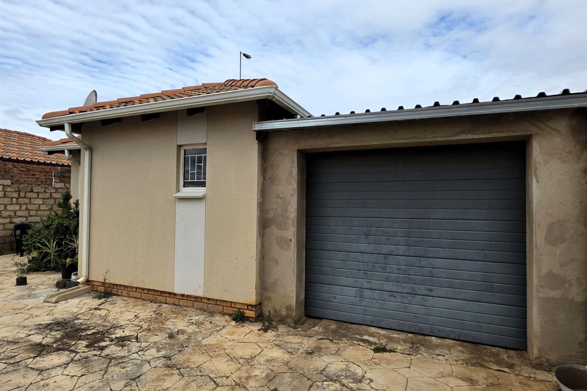 Affordable Family Home in Gem Valley, Mamelodi East - Move-In Ready - Photo 3