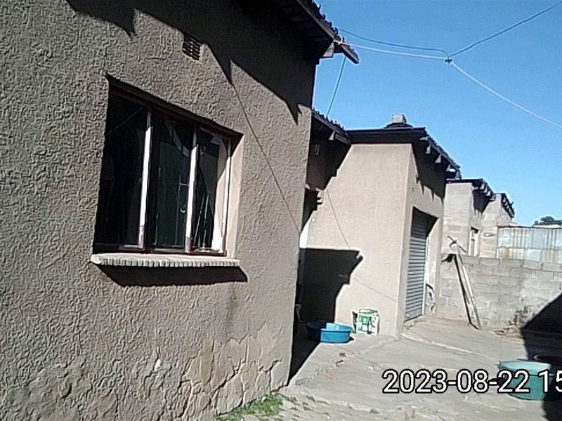 Madadeni E, Newcastle, KwaZulu Natal - Photo 4