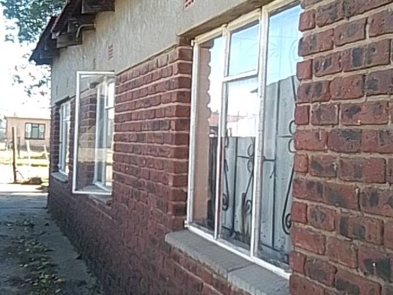 Madadeni E, Newcastle, KwaZulu Natal - Photo 3