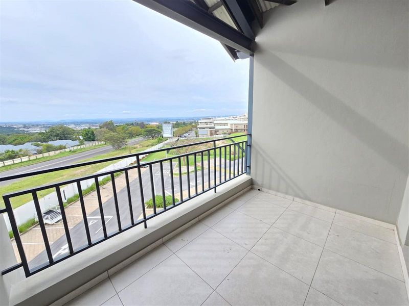 Modern Top Floor 2 Bedroom 2 Bathroom Apartment To Rent in The Aura, Northriding - Photo 9