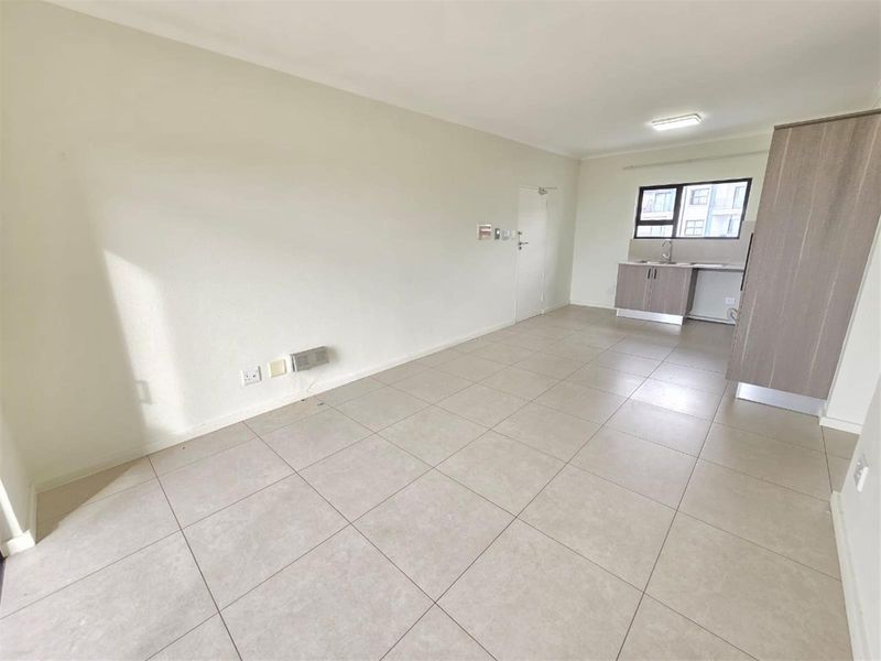 Modern Top Floor 2 Bedroom 2 Bathroom Apartment To Rent in The Aura, Northriding - Photo 7