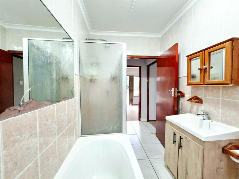Back on the market - 2 Bedroom cottage To Rent in Westville, Durban, KwaZulu Natal - Photo 7