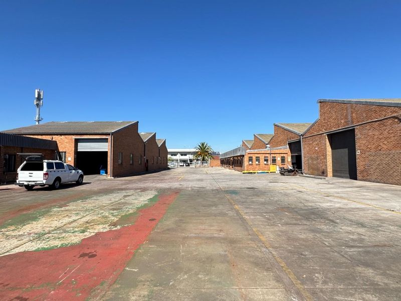 2,500m2 Warehouse To Let in Montague Gardens | Large Yard - Manufacturing Ready - Photo 4