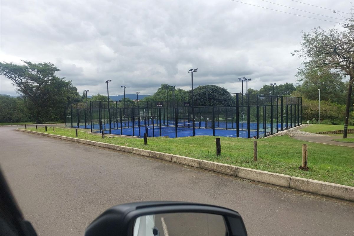 4 bed 3 bath House To Rent in Hayfields on Golf estate! - Photo 3