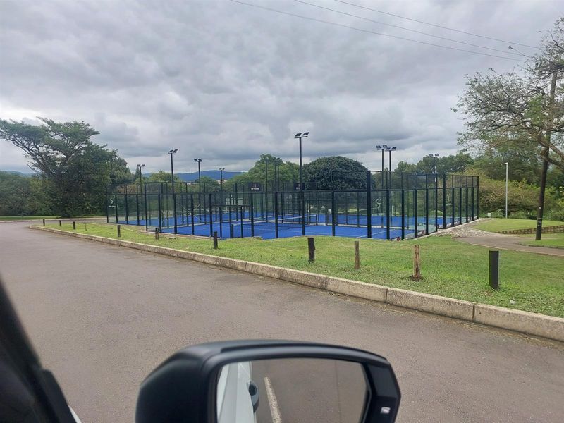 4 bed 3 bath House To Rent in Hayfields on Golf estate! - Photo 4