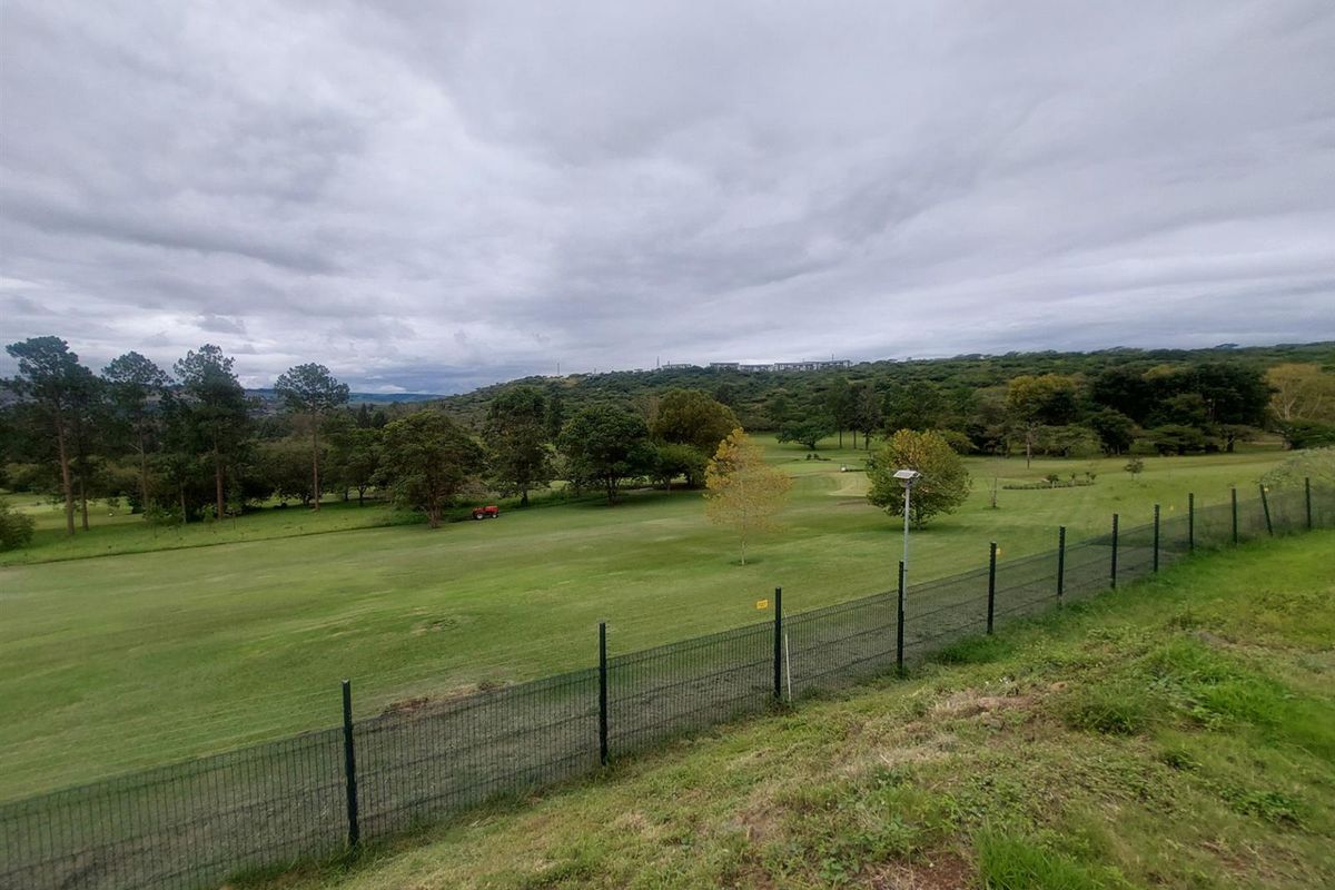 4 bed 3 bath House To Rent in Hayfields on Golf estate! - Photo 5