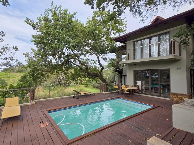 Upmarket 4 bedroom, 4 bathroom Villa in Exclusive Eco Estate in Port Edward - Photo 5