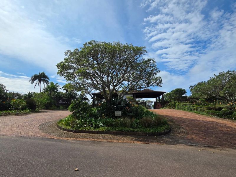 Upmarket 4 bedroom, 4 bathroom Villa in Exclusive Eco Estate in Port Edward - Photo 2