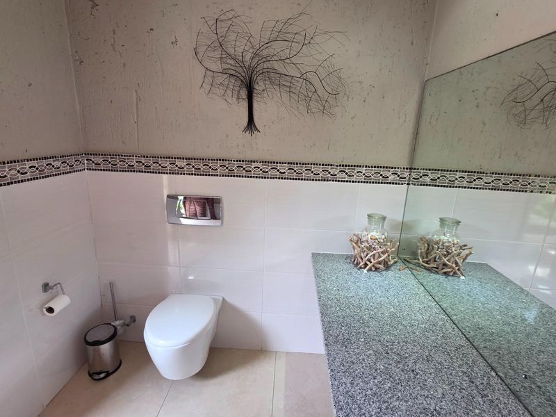 Upmarket 4 bedroom, 4 bathroom Villa in Exclusive Eco Estate in Port Edward - Photo 9