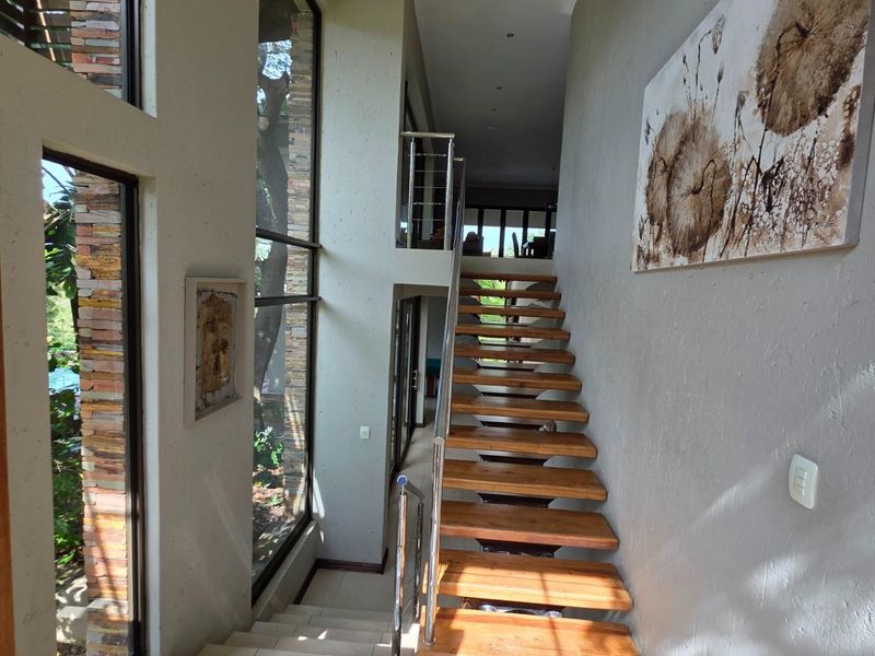 Upmarket 4 bedroom, 4 bathroom Villa in Exclusive Eco Estate in Port Edward - Photo 7