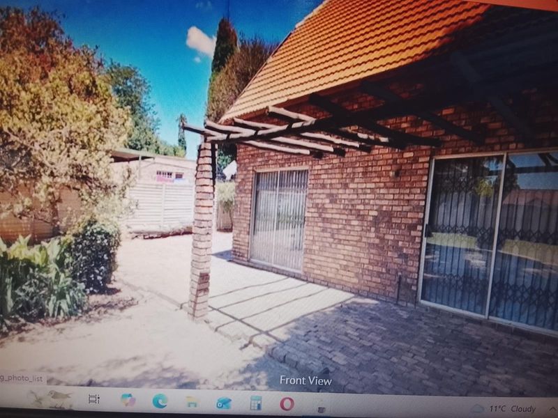 House For Sale in Birch Acres, Kempton Park - Photo 5